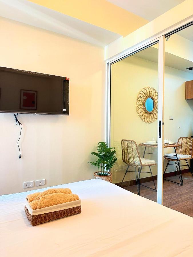 1Br Prisma Residences Dmci Stylish Condo Pasig City Экстерьер фото